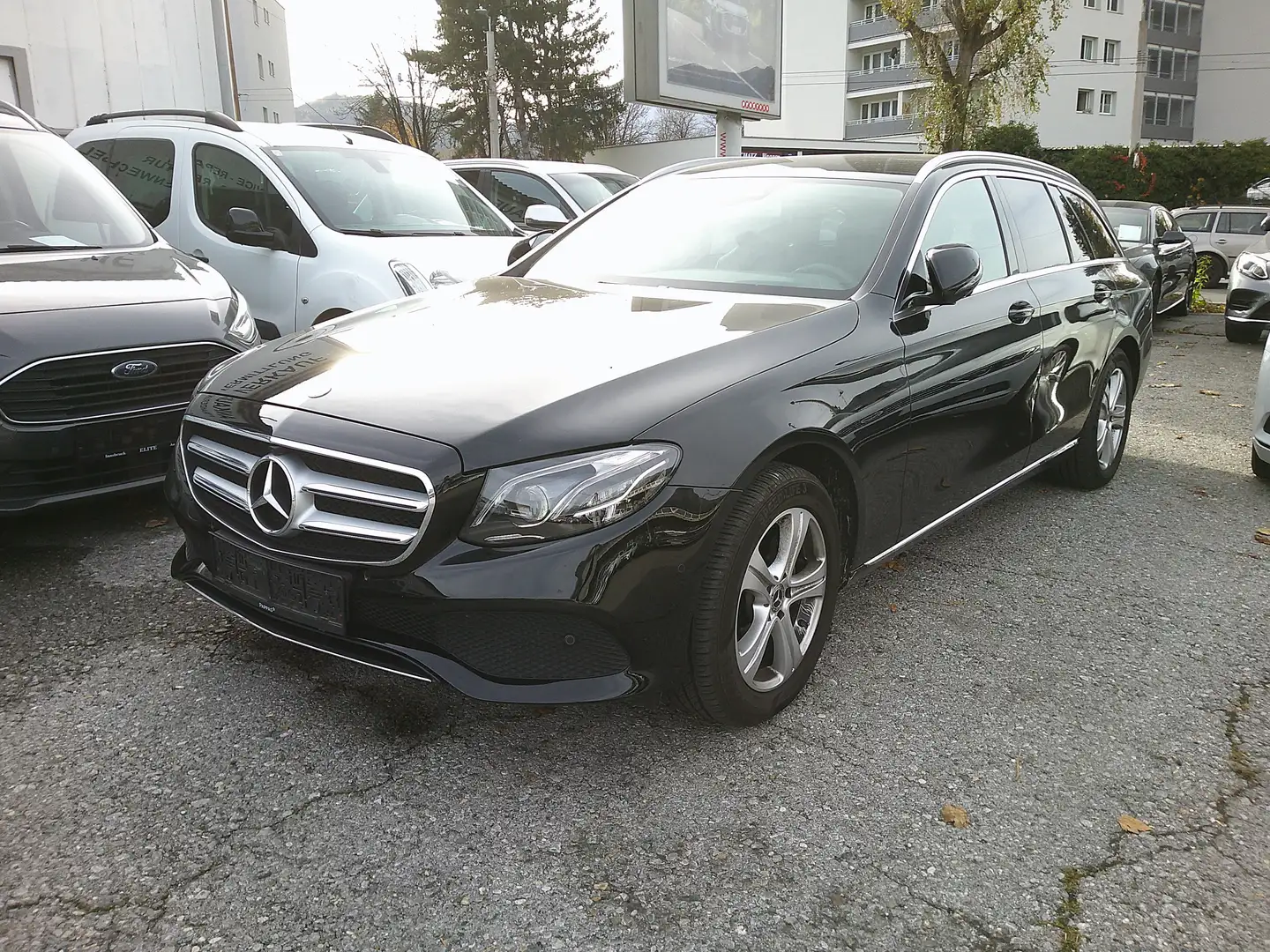 Mercedes-Benz E 220 E 220 d (213.204) Schwarz - 1