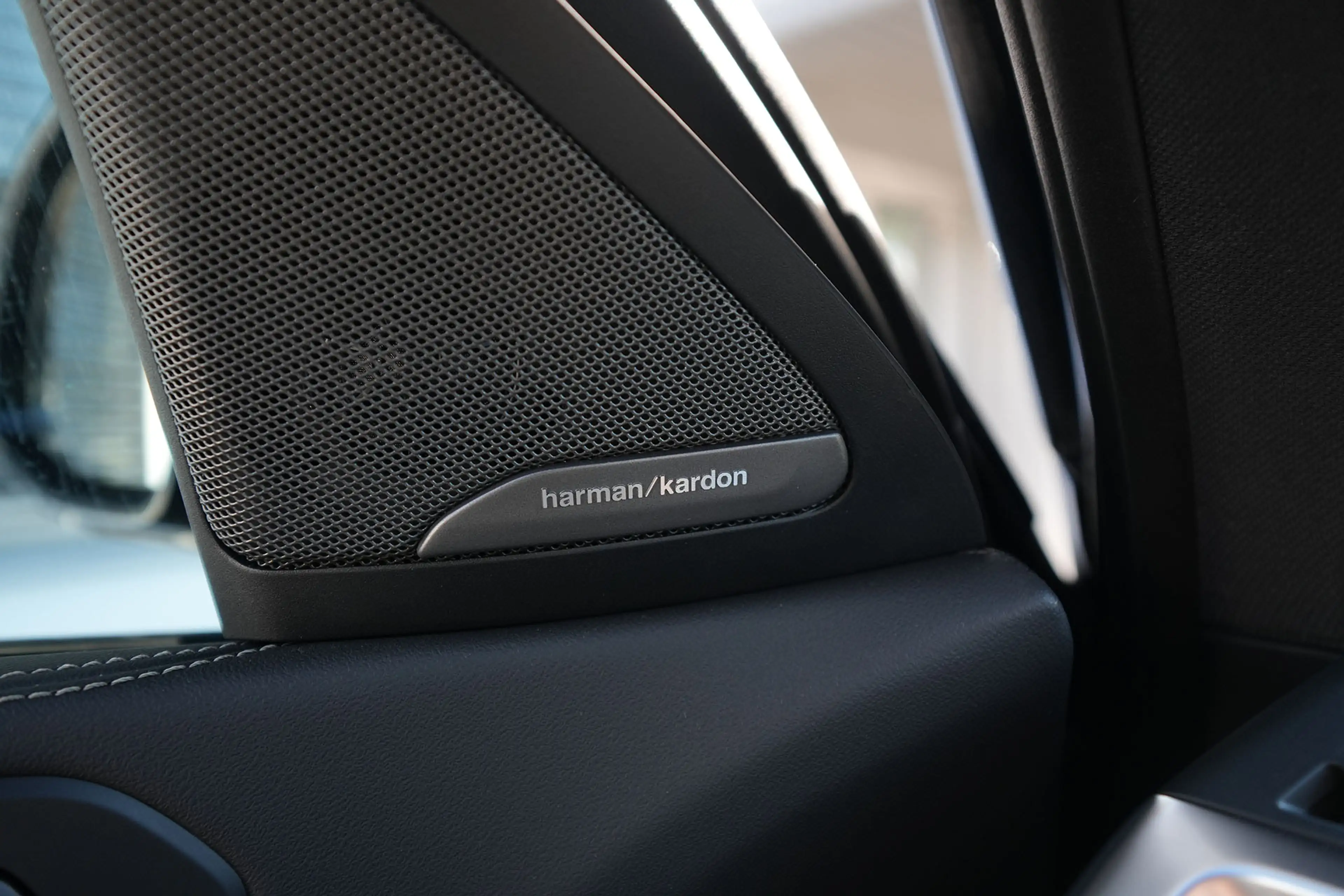 BMW X6 xDrive30d M SPORT PRO-LUFTF.-PANO-HUD-H+K-22M — photo 38