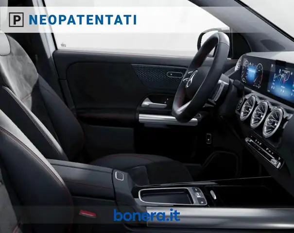 Mercedes-Benz Gla Class view 7
