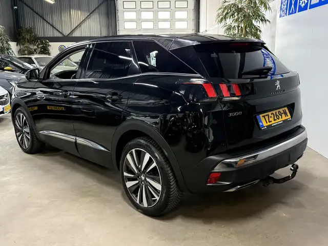 Peugeot 3008 view 2