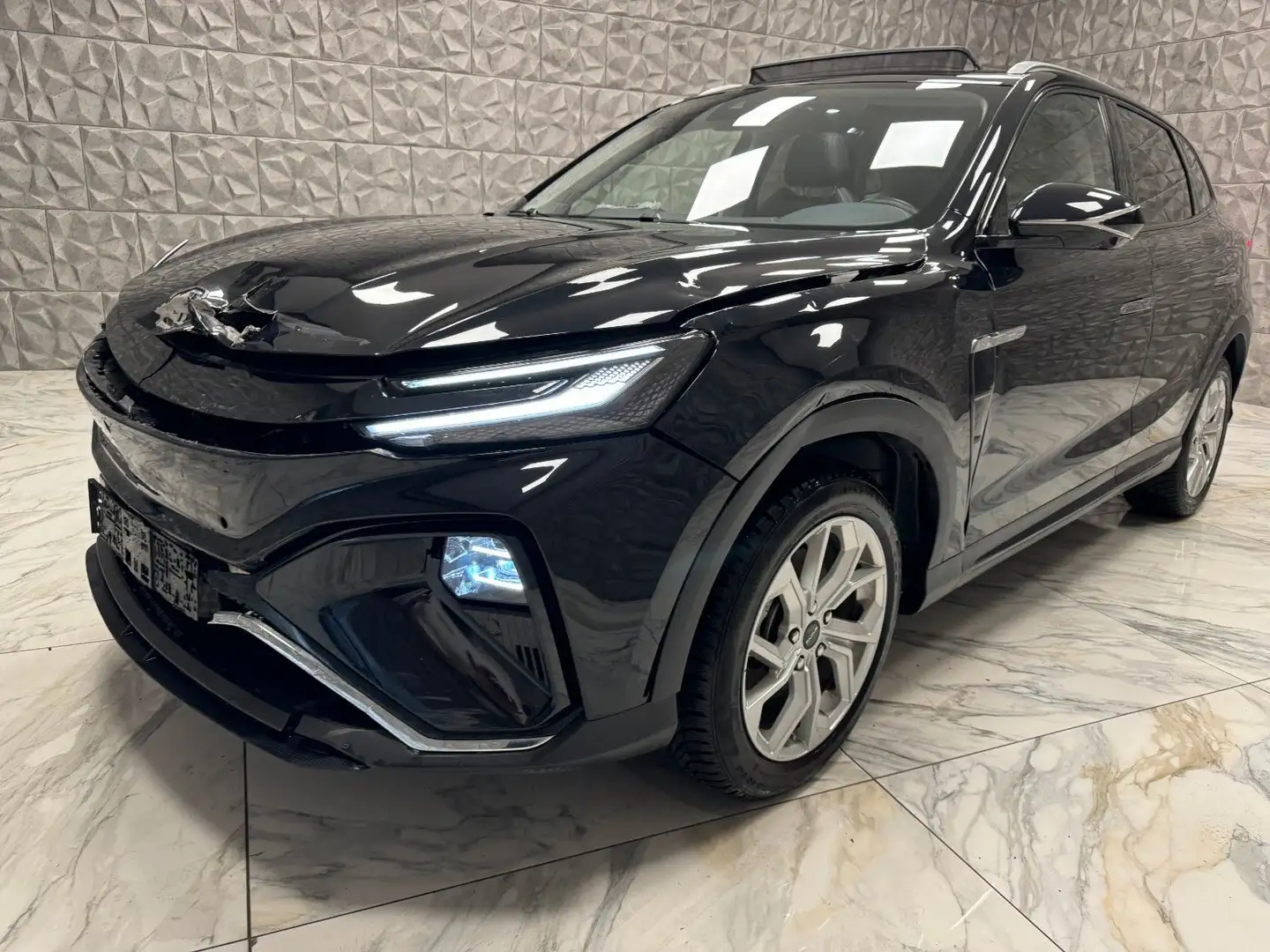 MG Marvel R MG Marvel R Electric 70 kWh Luxury Schwarz - 1