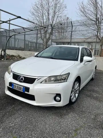 Lexus CT 200h