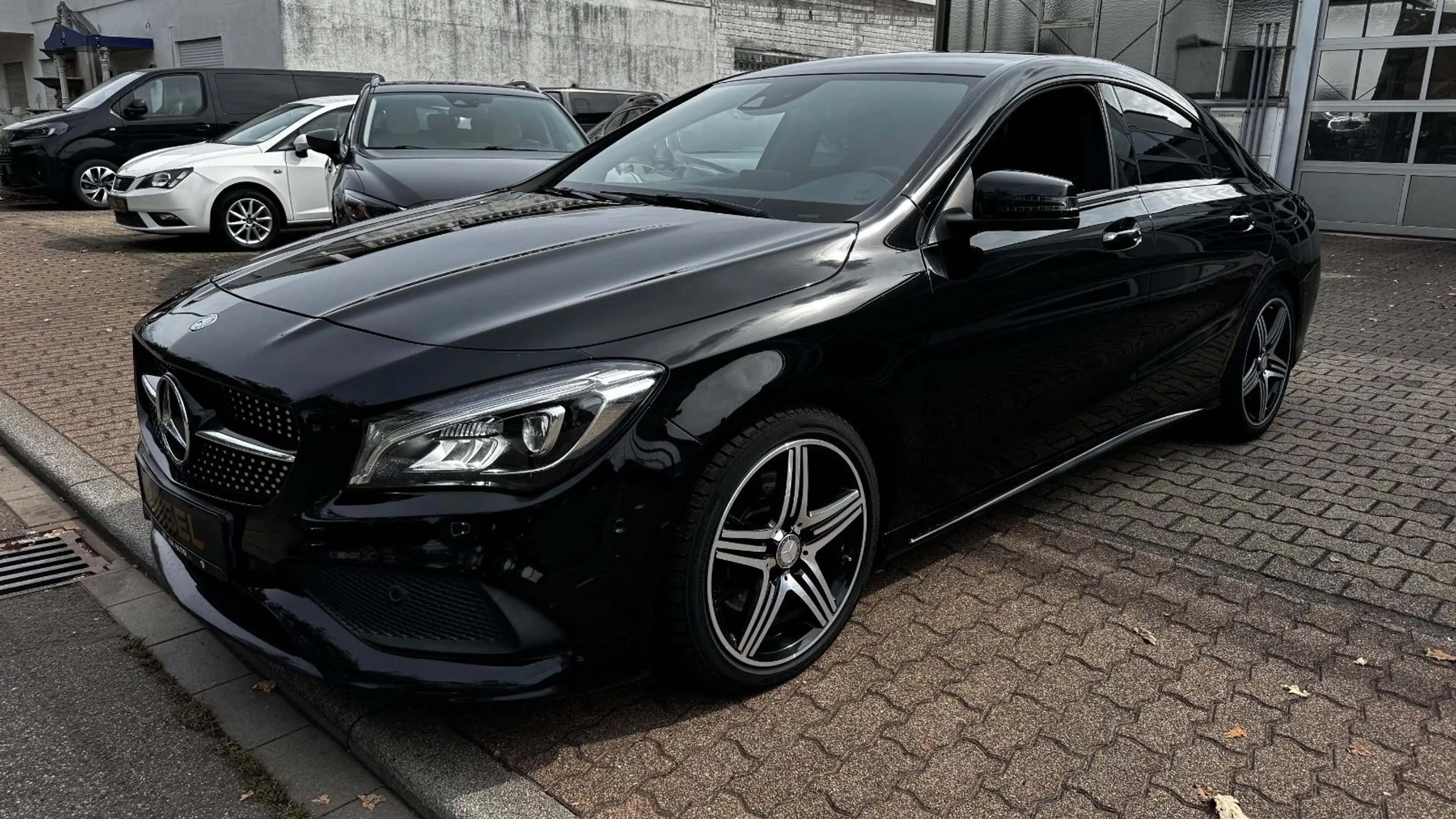 Mercedes-Benz CLA 220 4Matic *AMG Line/Night-Paket/Kamera* — photo 3