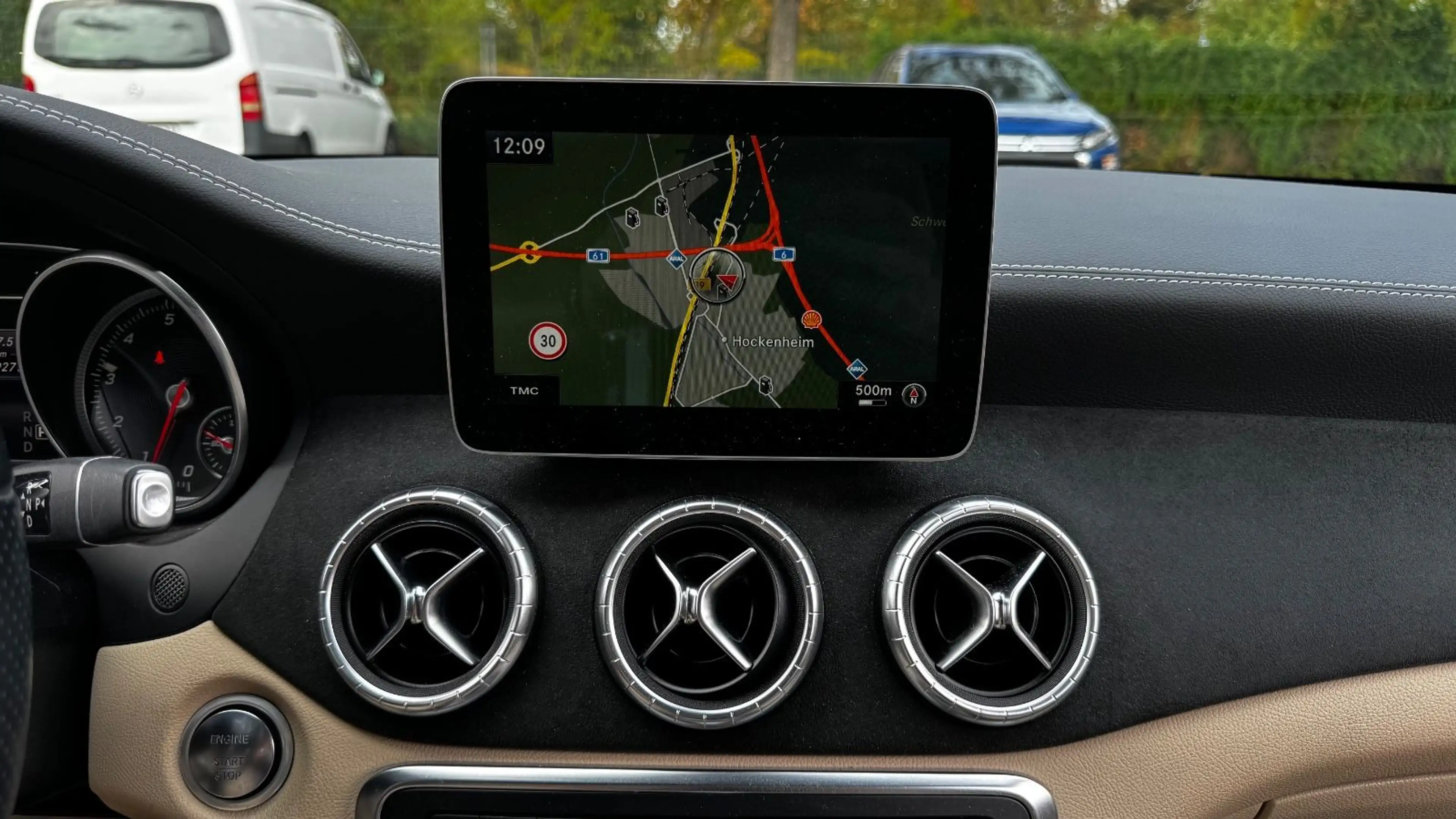 Mercedes-Benz CLA 220 4Matic *AMG Line/Night-Paket/Kamera* — photo 15