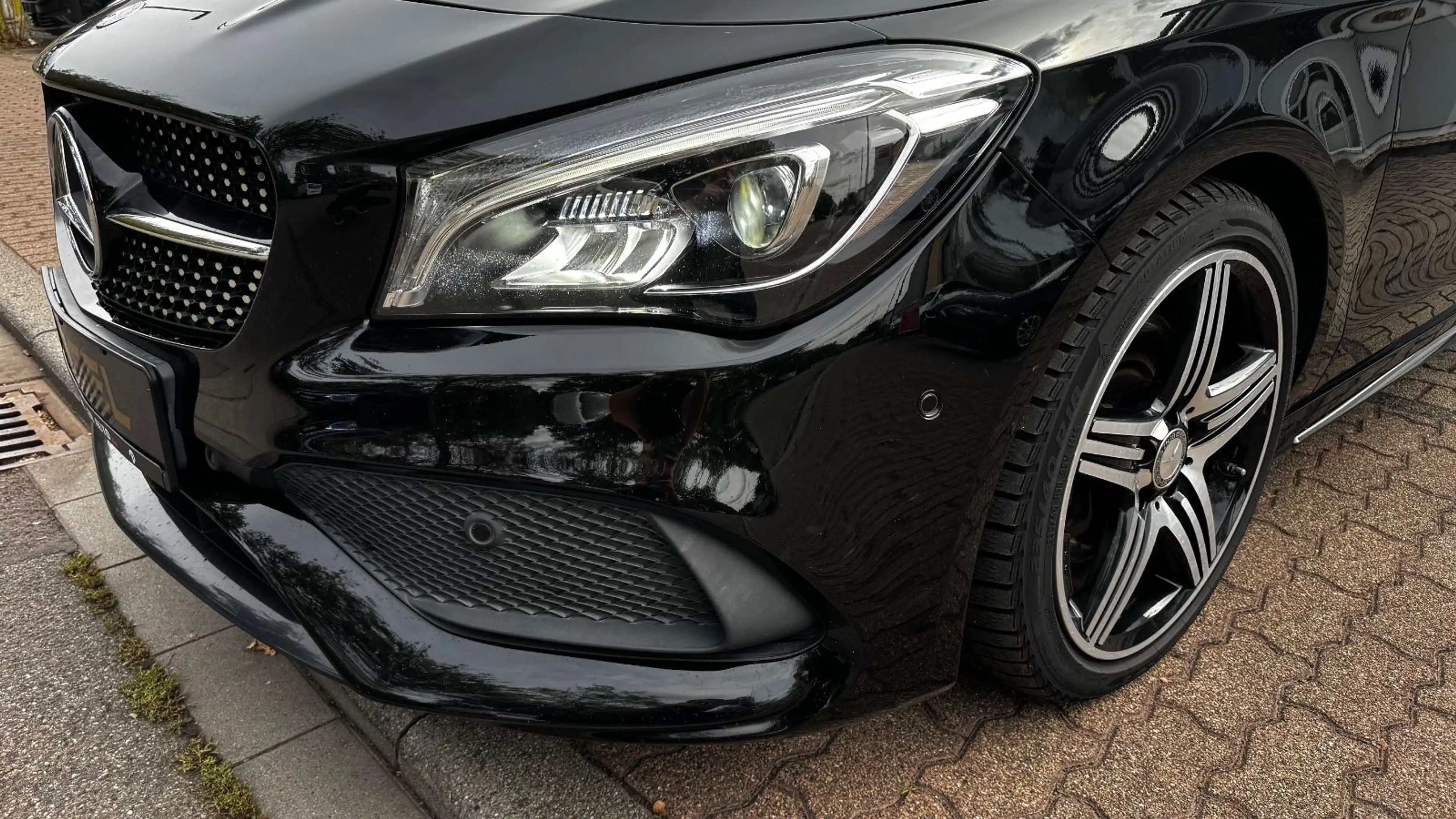 Mercedes-Benz CLA 220 4Matic *AMG Line/Night-Paket/Kamera* — photo 9