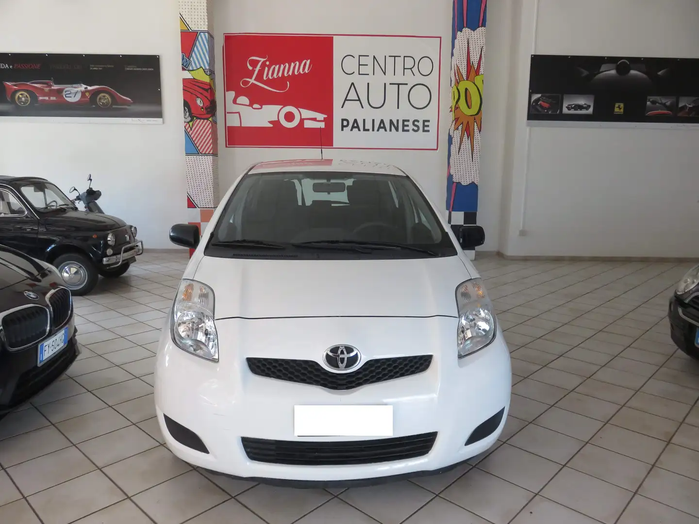Toyota Yaris Yaris II 2005 5p 1.0 Now my10 * Blanc - 1