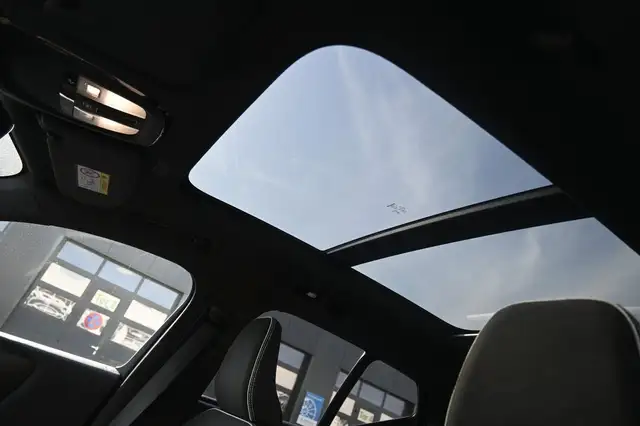 Volvo XC40 view 12
