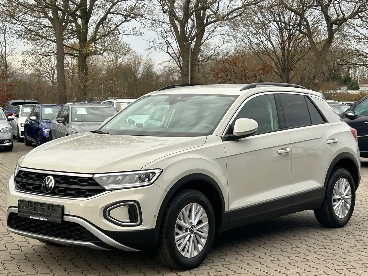 Volkswagen T-Roc Life 1.0 TSI °AHK°LED°PDC° Grau - 1