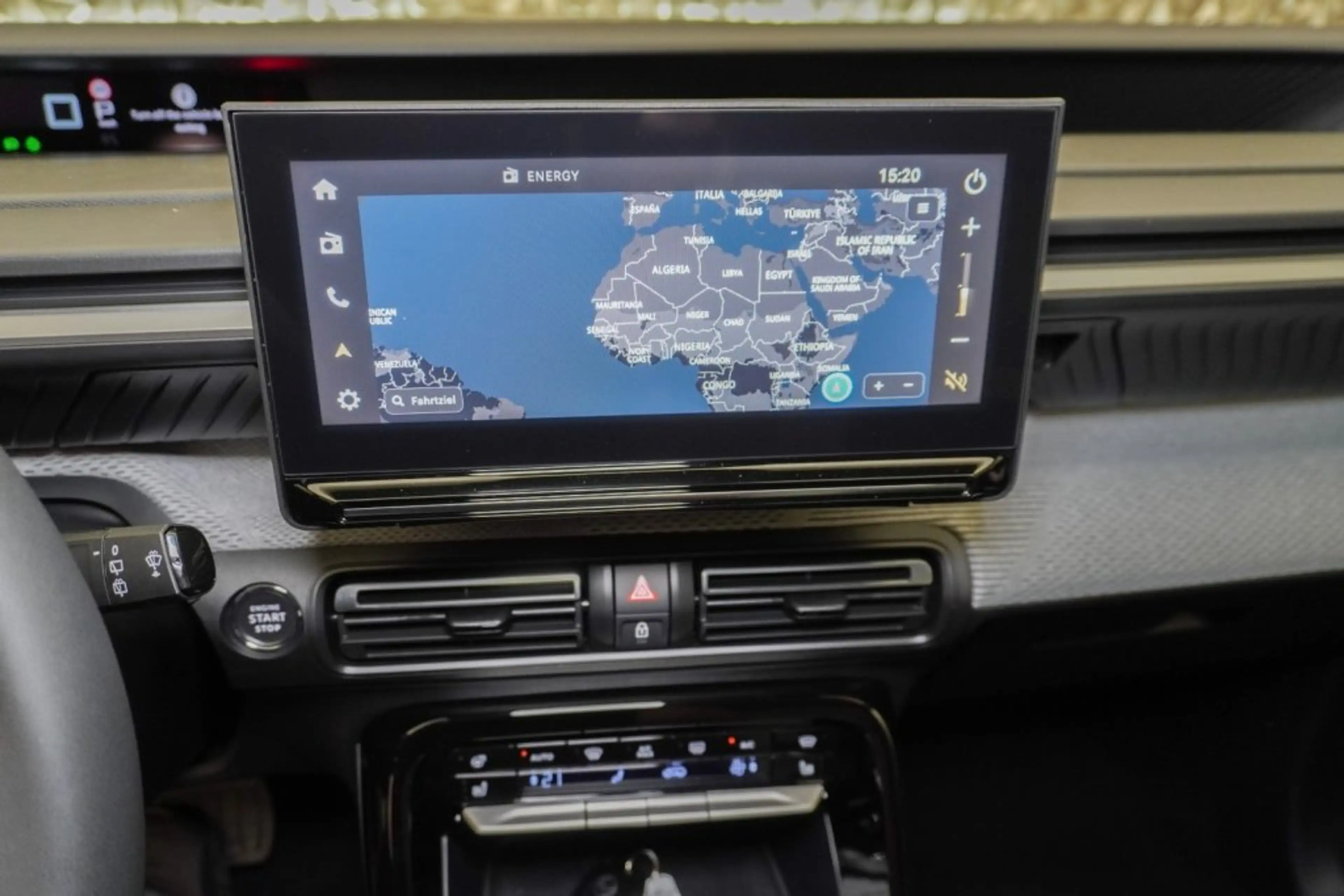 Citroen C3 Aircross Hybrid 145PS Automatik MAX — photo 12
