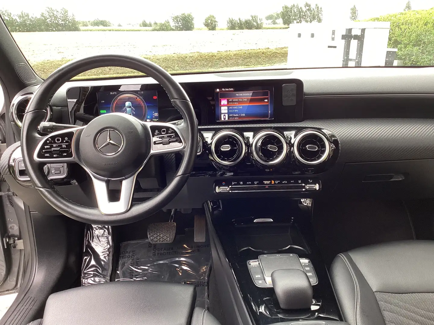 Mercedes-Benz A 250 e Hybrid berline/1steEig/47000km/Cam/Leder/Alu/LED Grijs - 2