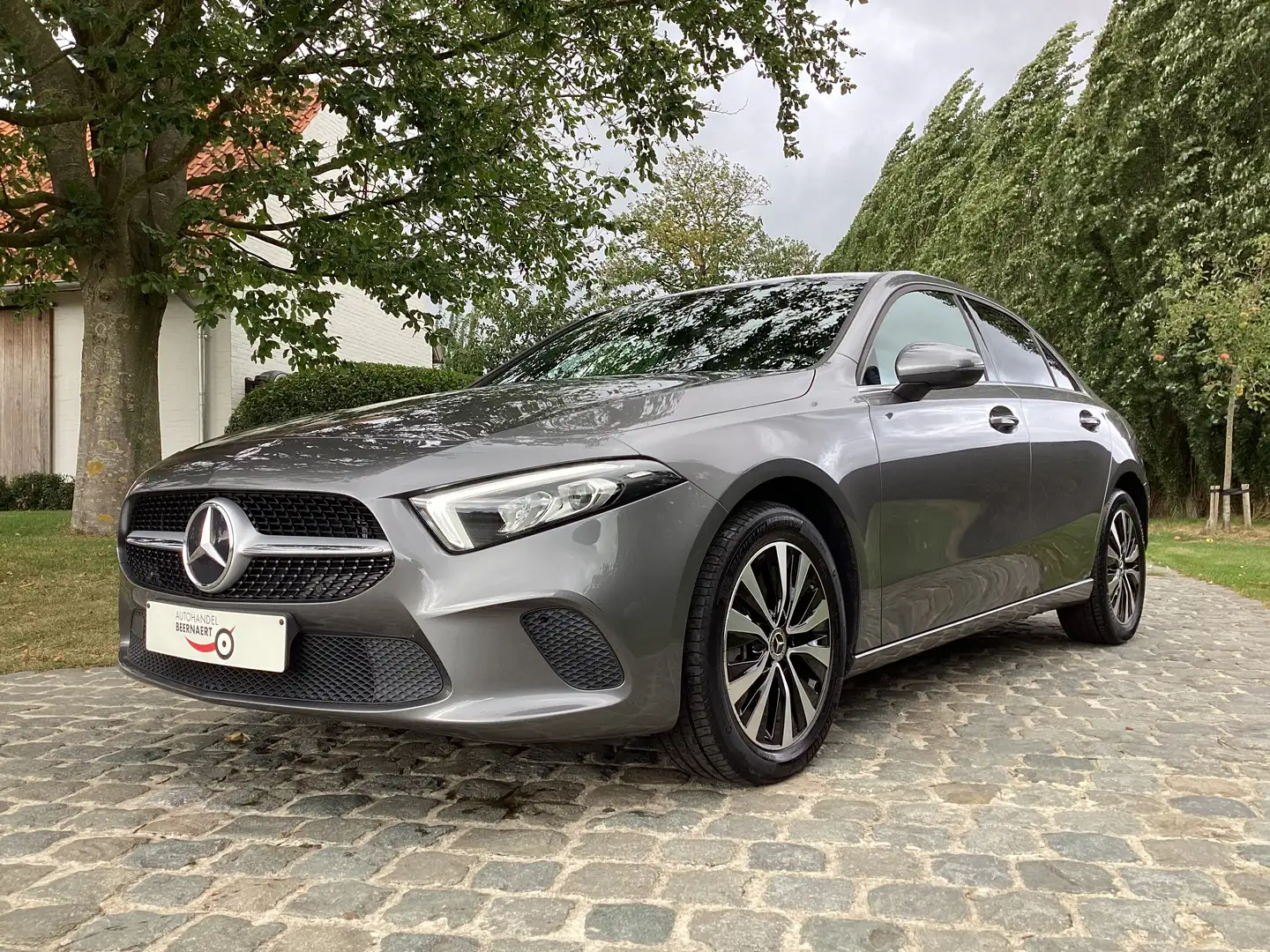 Mercedes-Benz A 250 e Hybrid berline/1steEig/47000km/Cam/Leder/Alu/LED Grijs - 1
