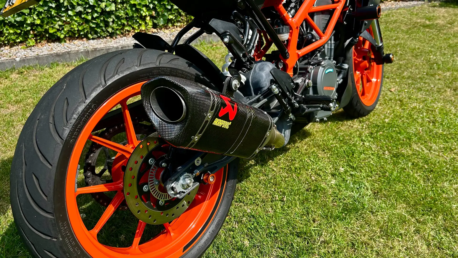 KTM 390 Duke Akrapovice Zwart - 2