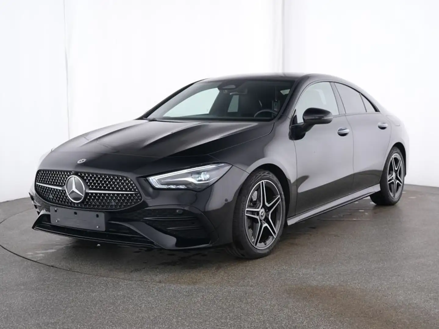 Mercedes-Benz CLA 200 d Coupé AMG Line Winterp. SportS. Negro - 2