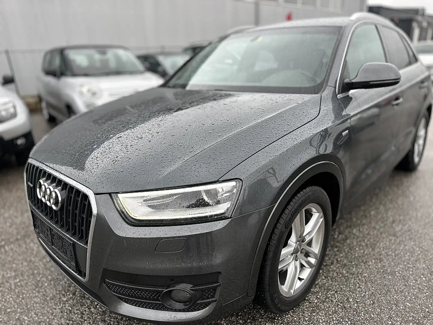 Audi Q3 2,0 TDI S-Line quattro *Pickerl 3/2026* Grau - 1