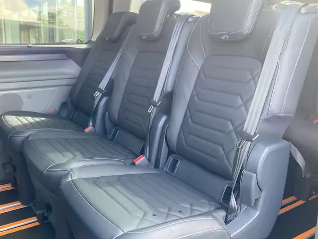 Ford Tourneo Custom view 6
