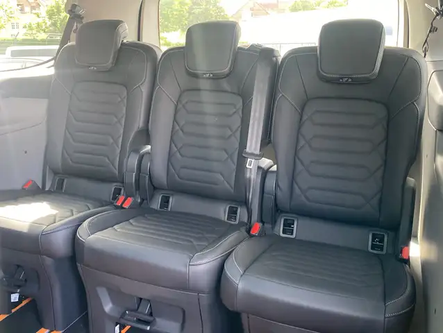 Ford Tourneo Custom view 7