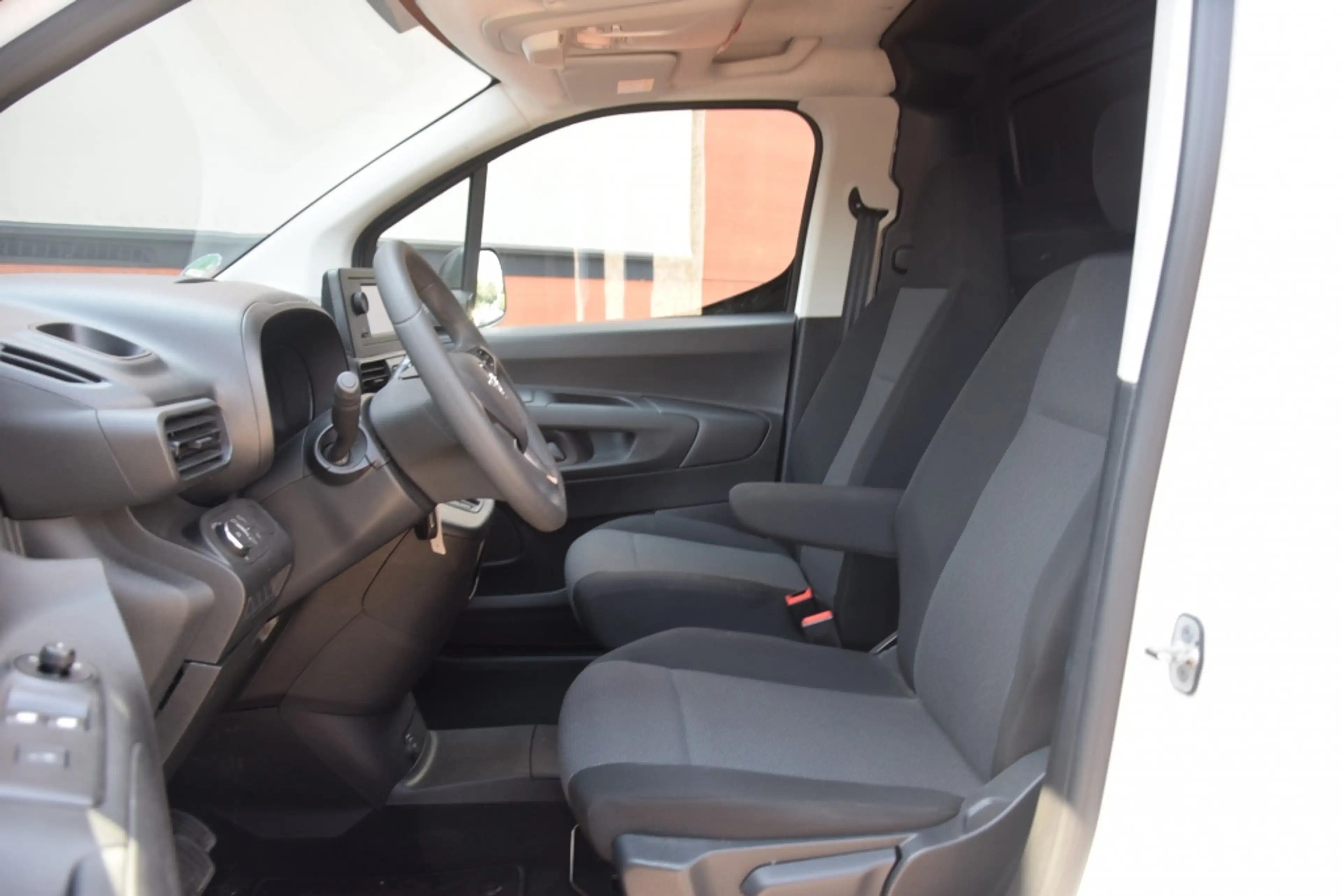 Opel Combo-e Electric 136 L1 Edition Airco/Cruise/PDC — photo 5