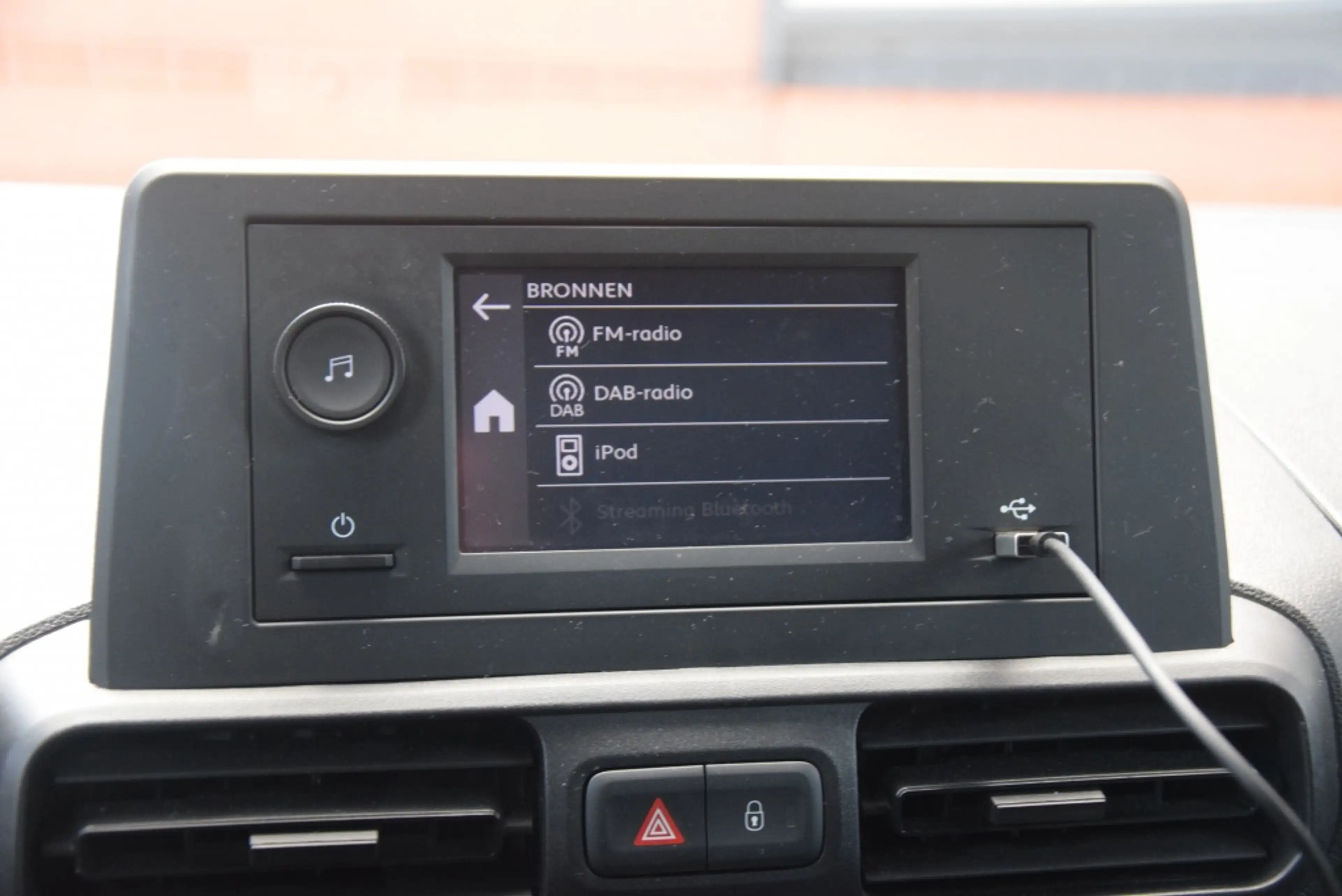 Opel Combo-e Electric 136 L1 Edition Airco/Cruise/PDC — photo 18