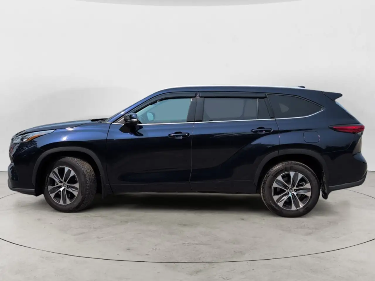 Toyota Highlander снимка Toyota Highlander