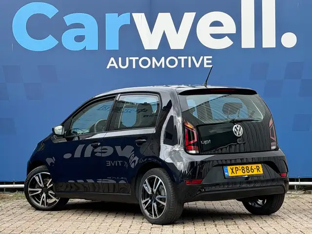 Volkswagen up! view 5