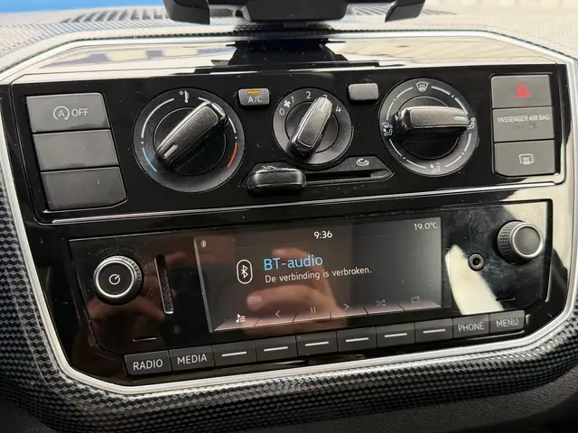 Volkswagen up! view 15