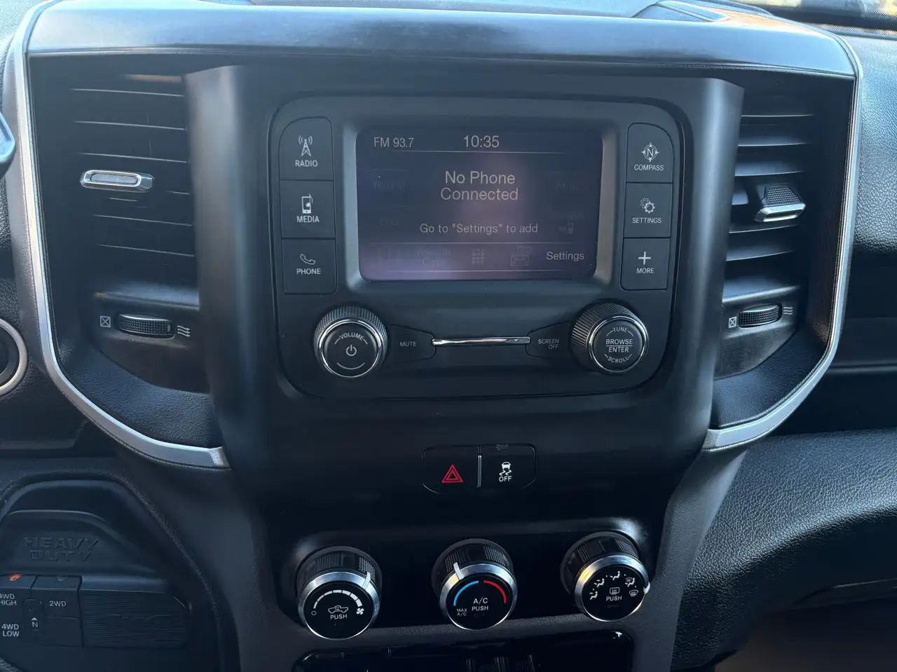 RAM 3500 снимка RAM 3500