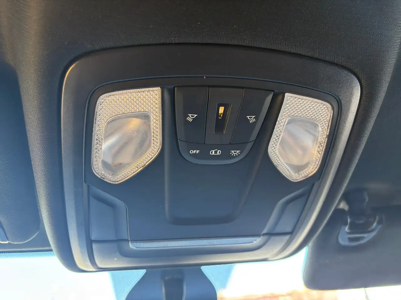 RAM 3500 снимка RAM 3500