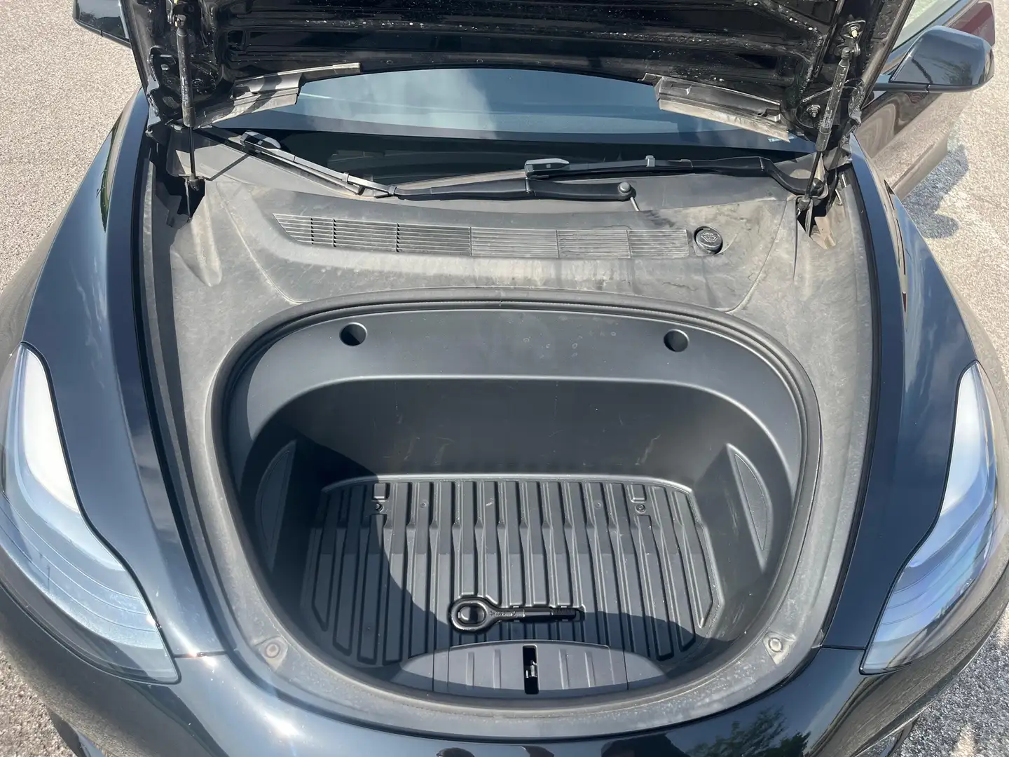 Tesla Model 3 rwd - 1