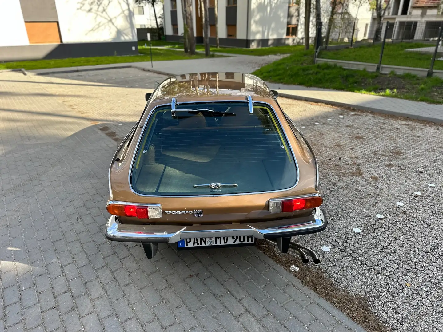 Volvo P1800 Oro - 2