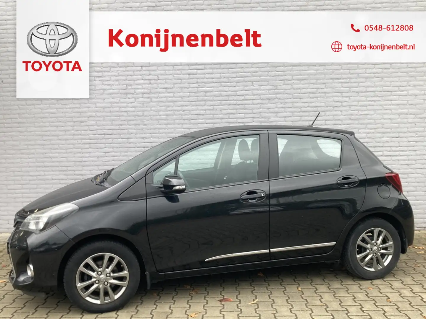 Toyota Yaris 1.3 VVT-i Trend 5-deurs | Navi | Trekhaak | NL aut Zwart - 1