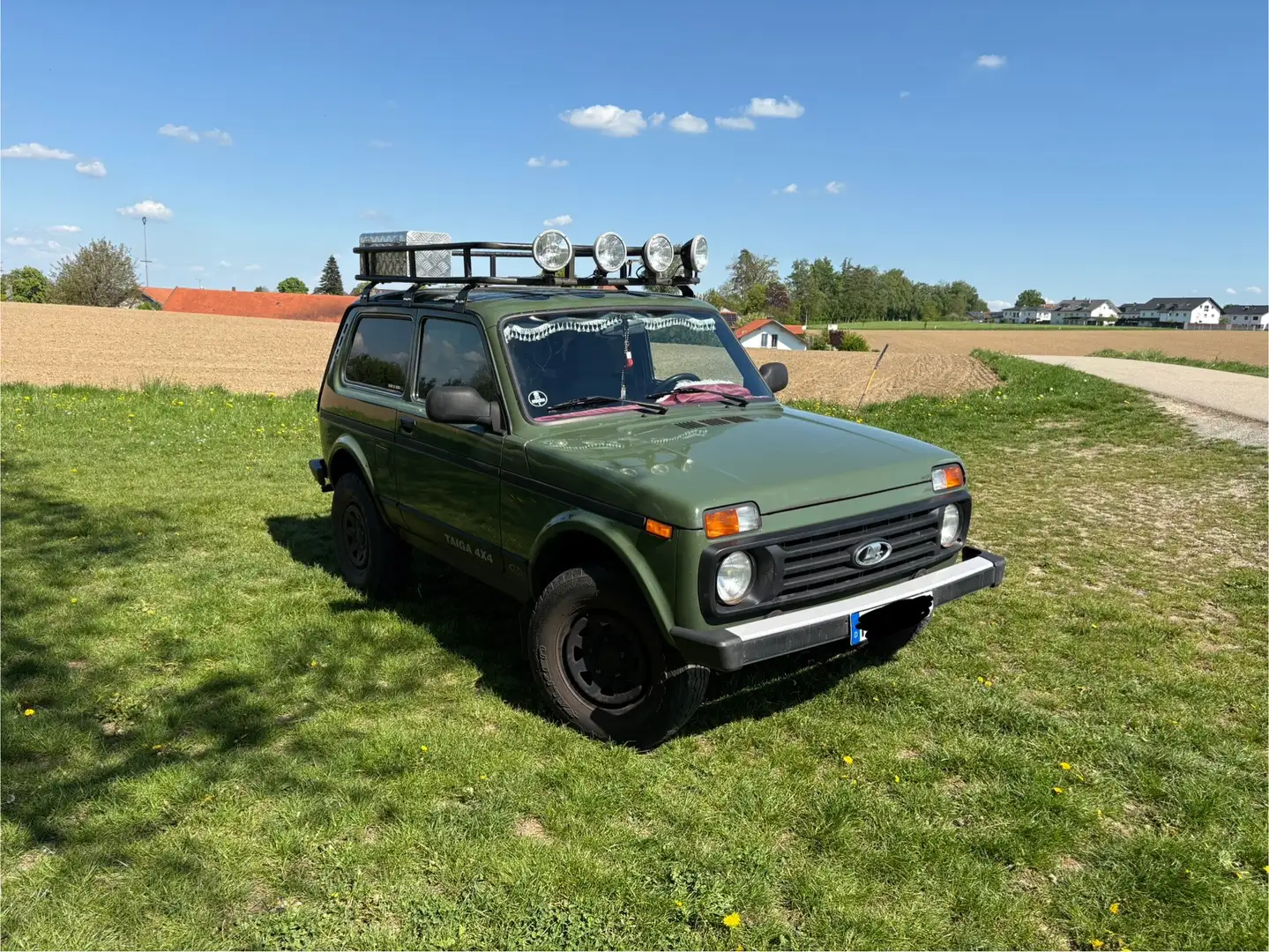 Lada Taiga 4x4 - 1