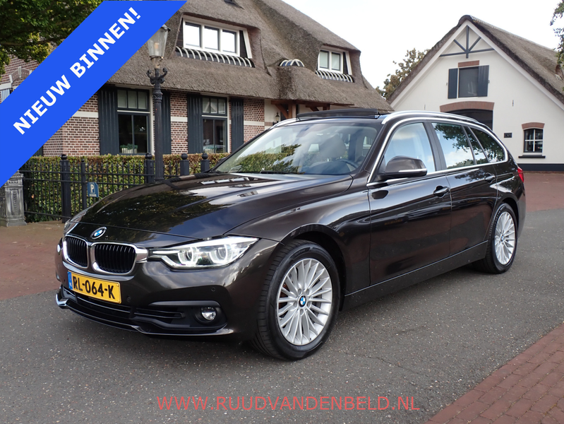 BMW 320 3-serie Touring 320i High-Exe TREKHAAK / HEAD-UP /