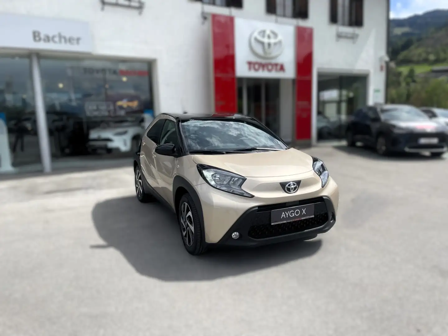 Toyota Aygo X 1,0 Pulse Silber - 2