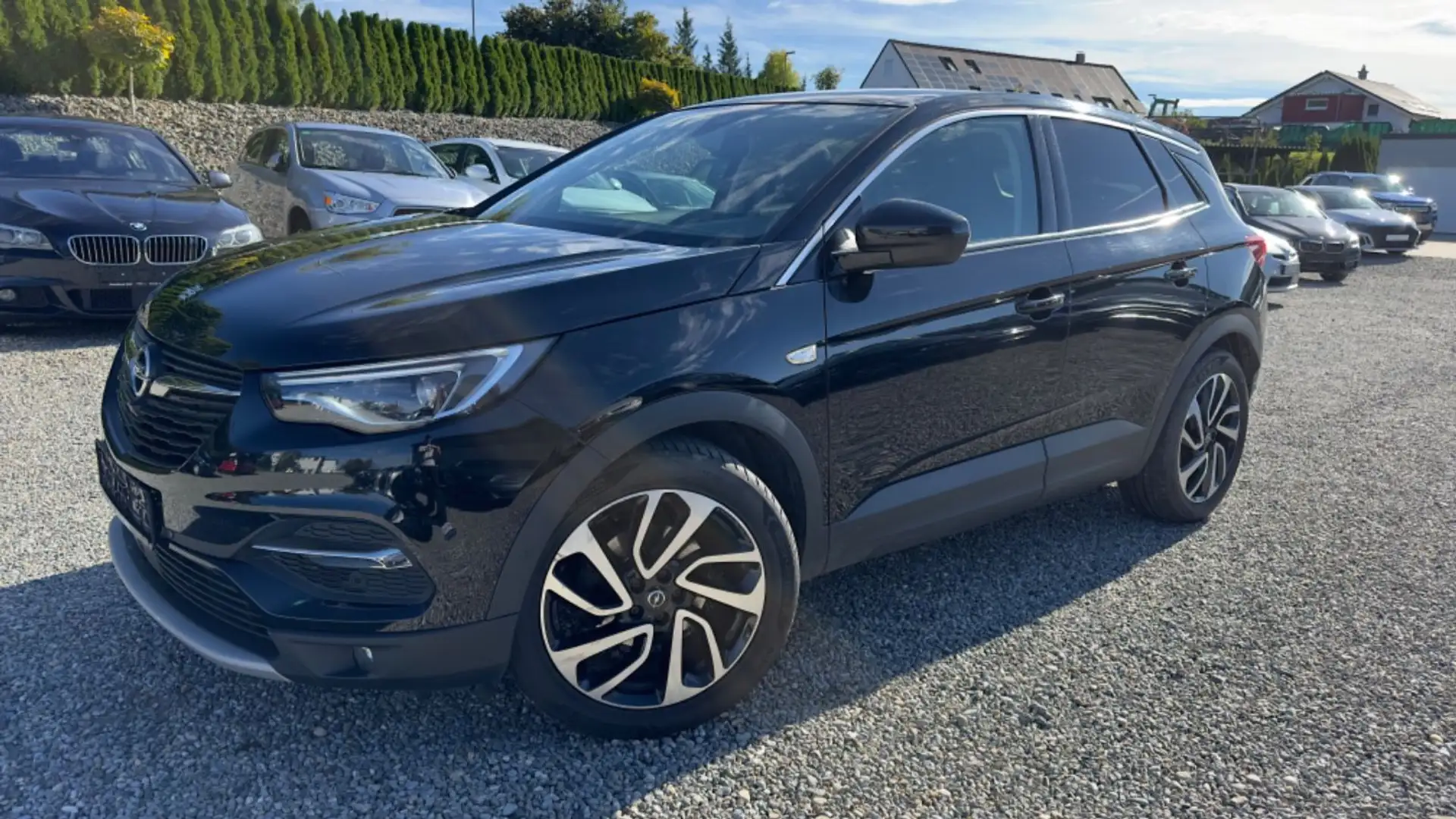 Opel Grandland X 2.0 Autom. Leder Navi LED Kamera AHK Schwarz - 1