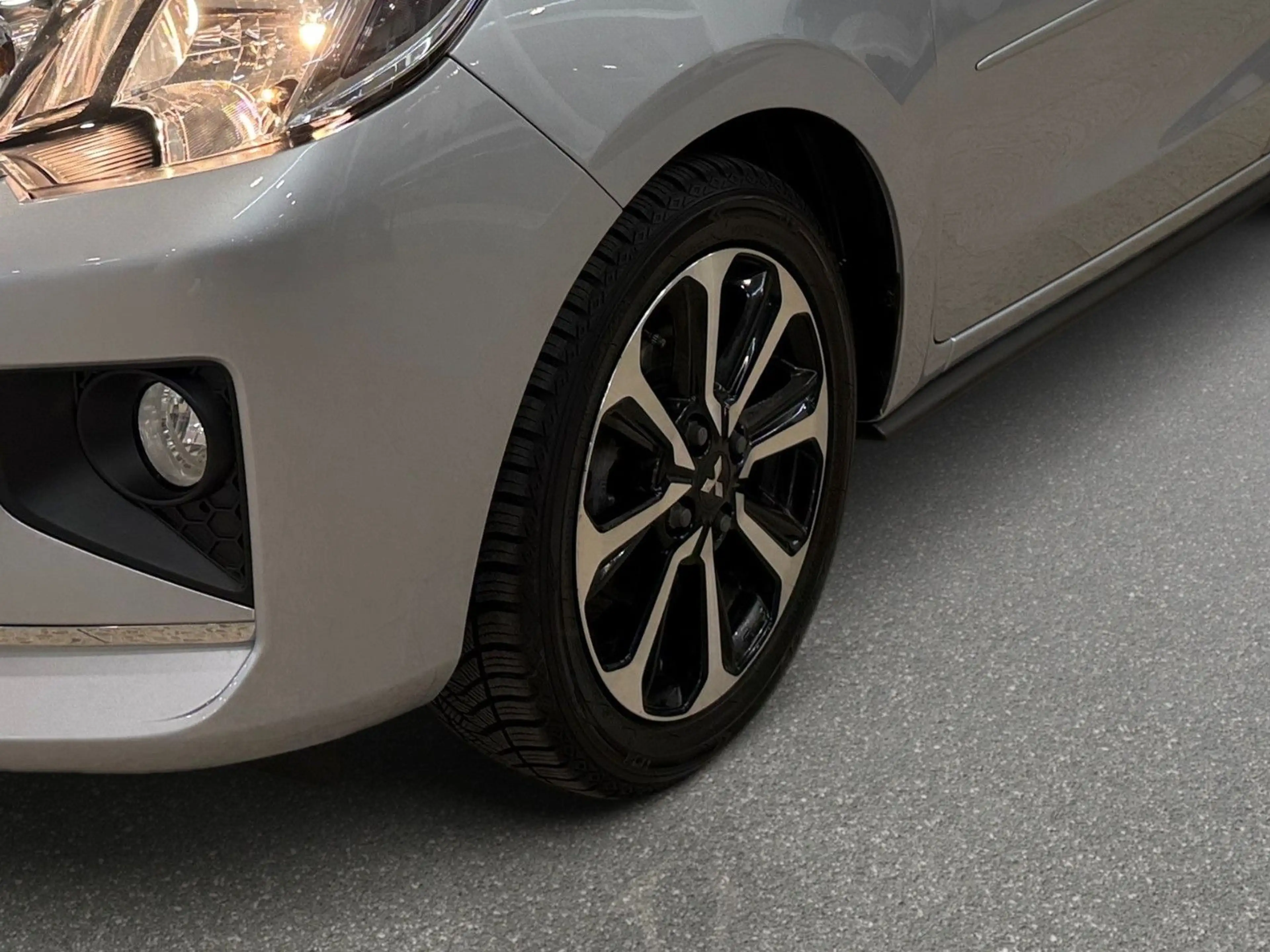 Mitsubishi Space Star Intro Edition+*Navi*aut.*Klima*AHK* — photo 9