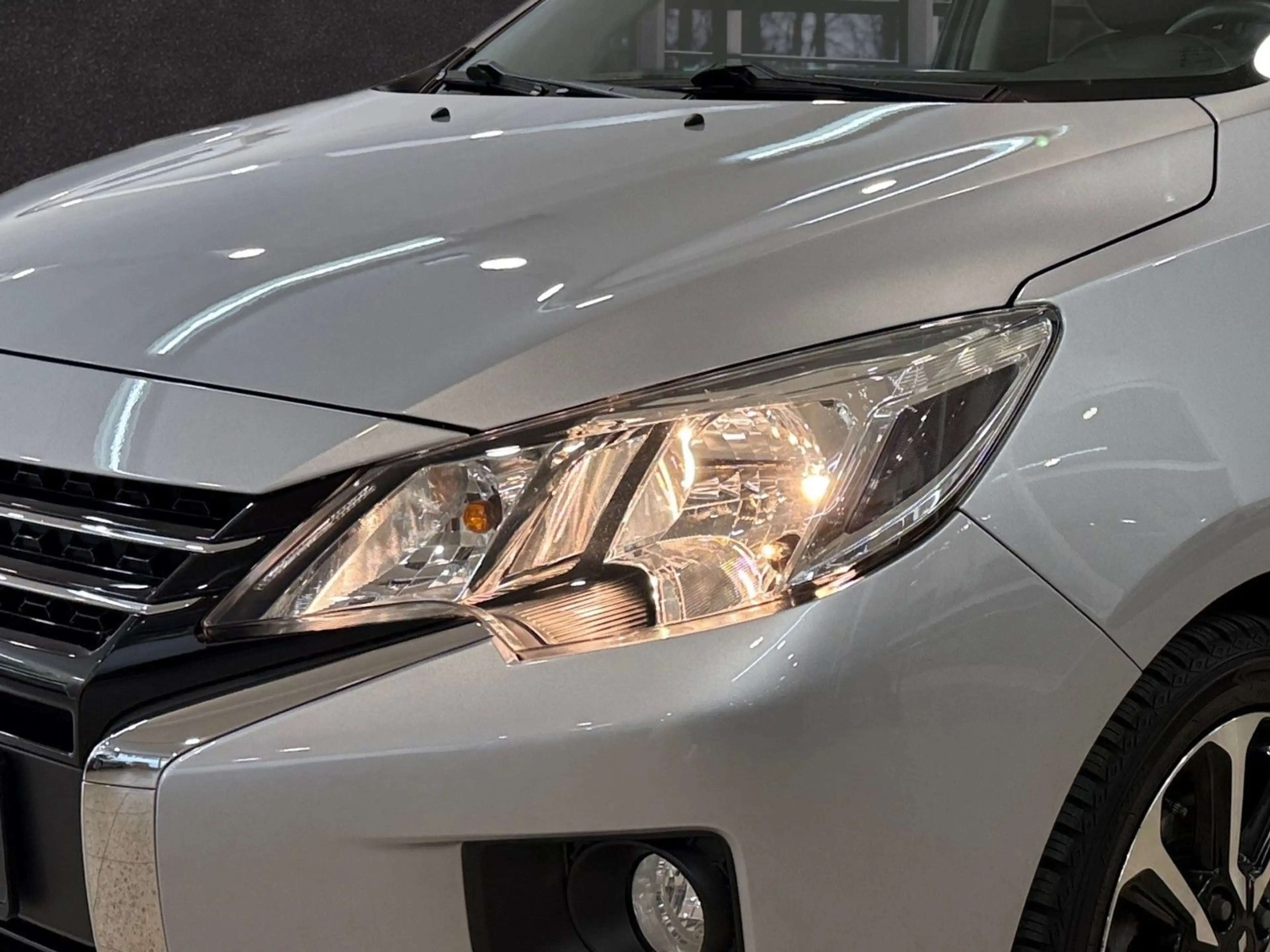 Mitsubishi Space Star Intro Edition+*Navi*aut.*Klima*AHK* — photo 5