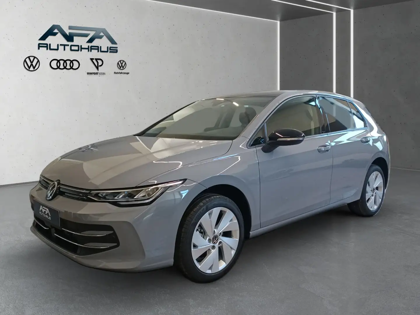 Volkswagen Golf VIII 1.5 eTSI Goal DSG Navi*LED*PDC*RFK Grau - 2