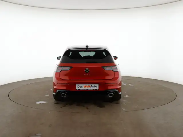 Volkswagen Golf view 6