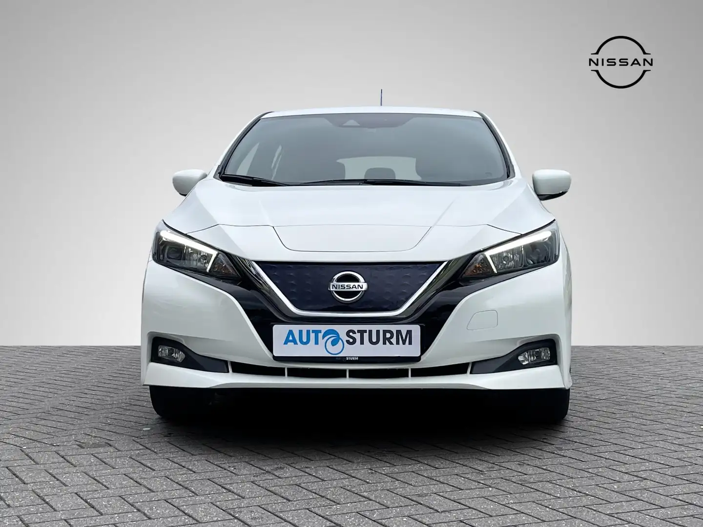 Nissan Leaf Acenta 40 kWh | Navigatie | Camera | Adapt. Cruise Wit - 2