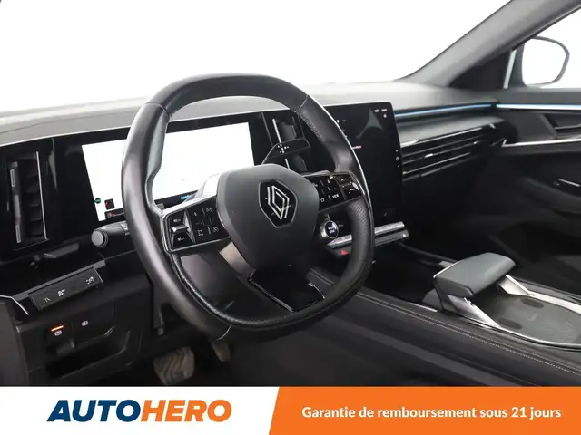 Renault Austral view 11