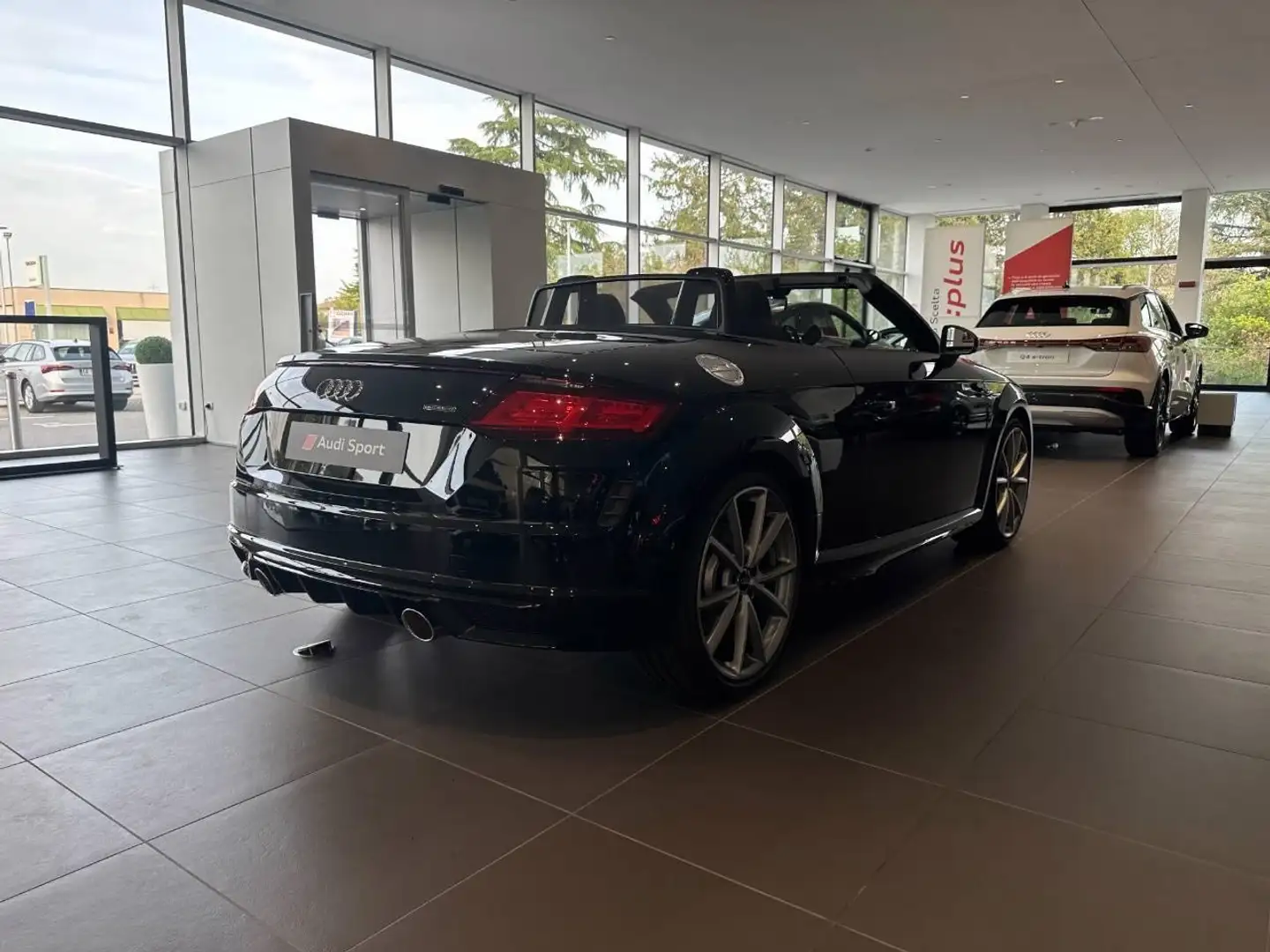 Audi TT ROADSTER 45 TFSI QUATTRO S-TRONIC Zwart - 2