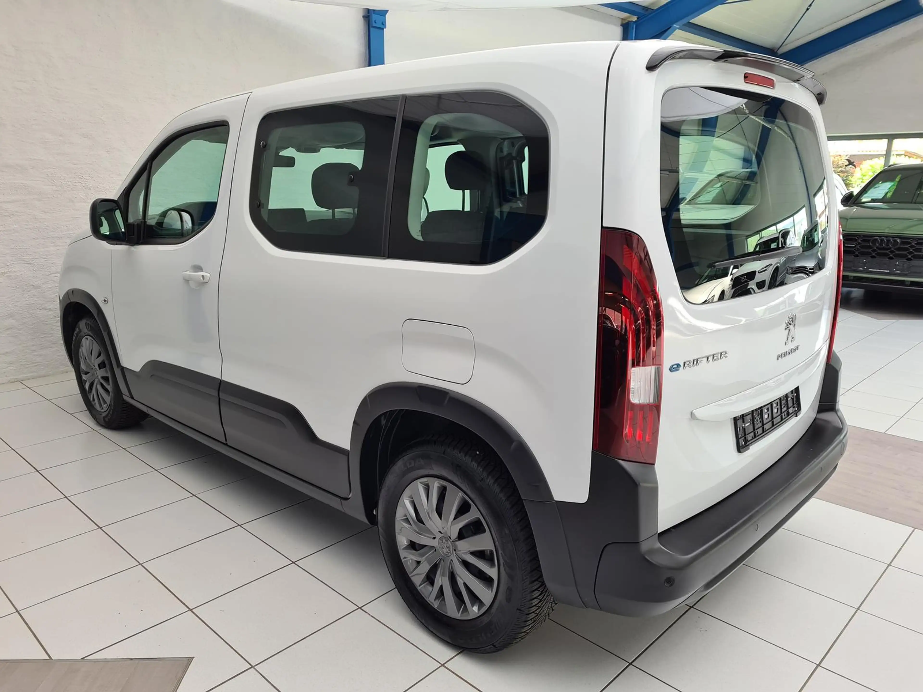 Peugeot e-Rifter Active Pack | 5 Sitze | DAB | Bluetooth — photo 7