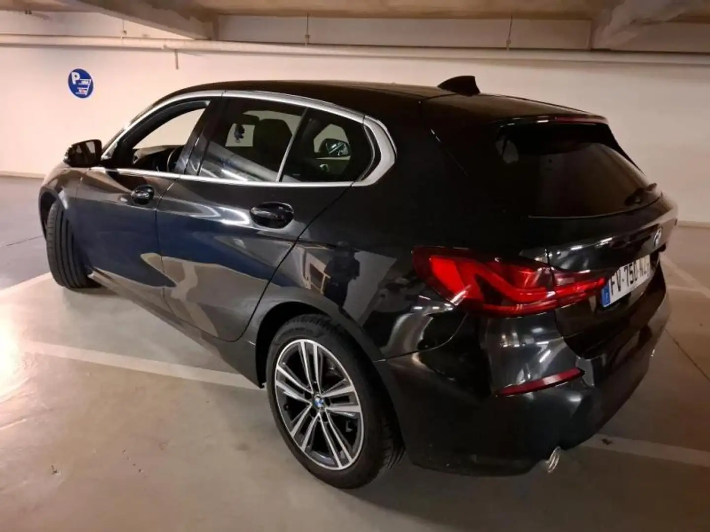 BMW 118 118dA 150ch Business Design 8cv Noir - 2