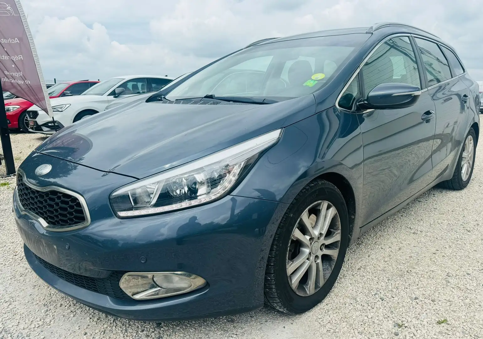 Kia Ceed SW / cee'd SW Cee'd SW 1.6 CRDi Easy airco Gris - 1