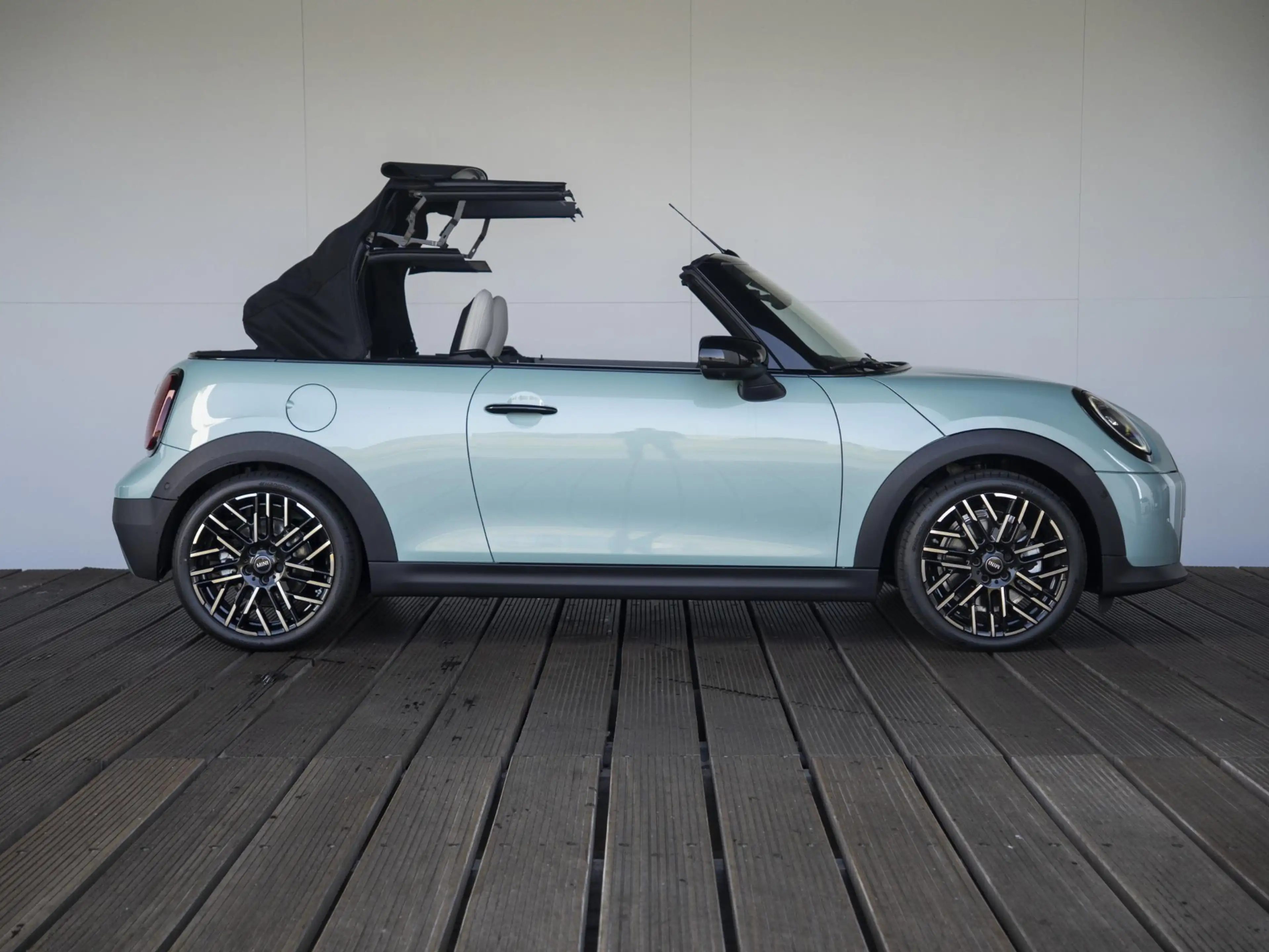 MINI Cooper C Cabrio Favoured XL-pakket | Elektrisch verstelbare stoele — photo 8