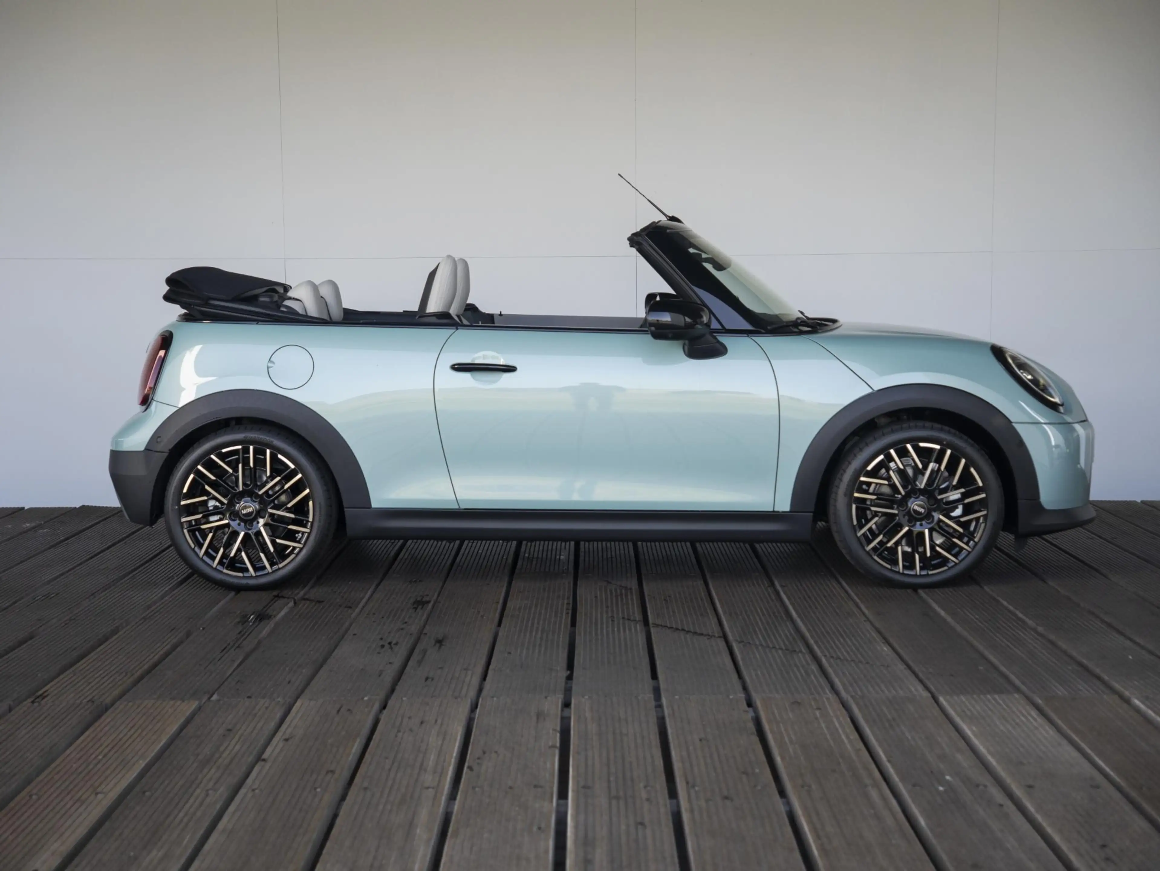 MINI Cooper C Cabrio Favoured XL-pakket | Elektrisch verstelbare stoele — photo 7