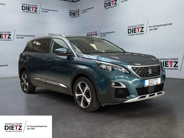 Peugeot 5008 Allure*7.SITZE*LED*KAM*NAVI*TOTW*AHK
