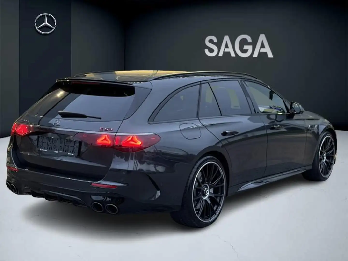 Mercedes-Benz E 53 AMG Hybrid HyperScreen Pano Attelage - 2