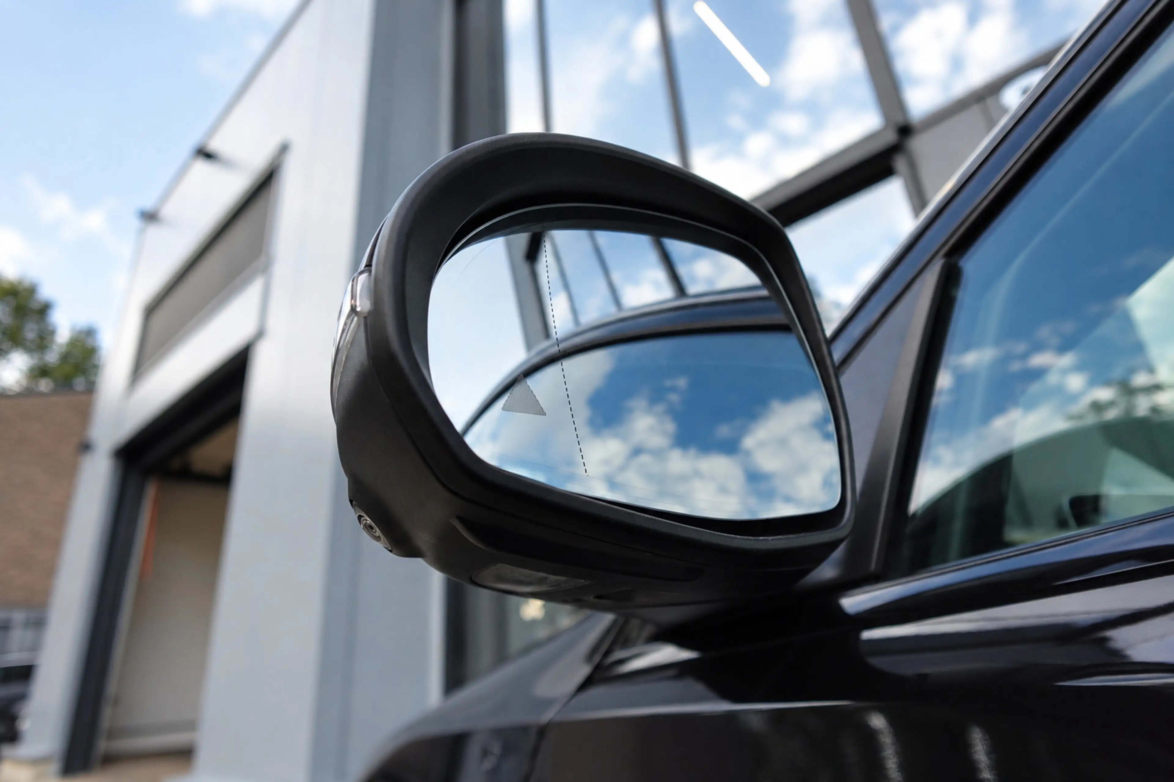 Mercedes-Benz C 200 AMG Line PANO KEYLESS CAM — photo 14