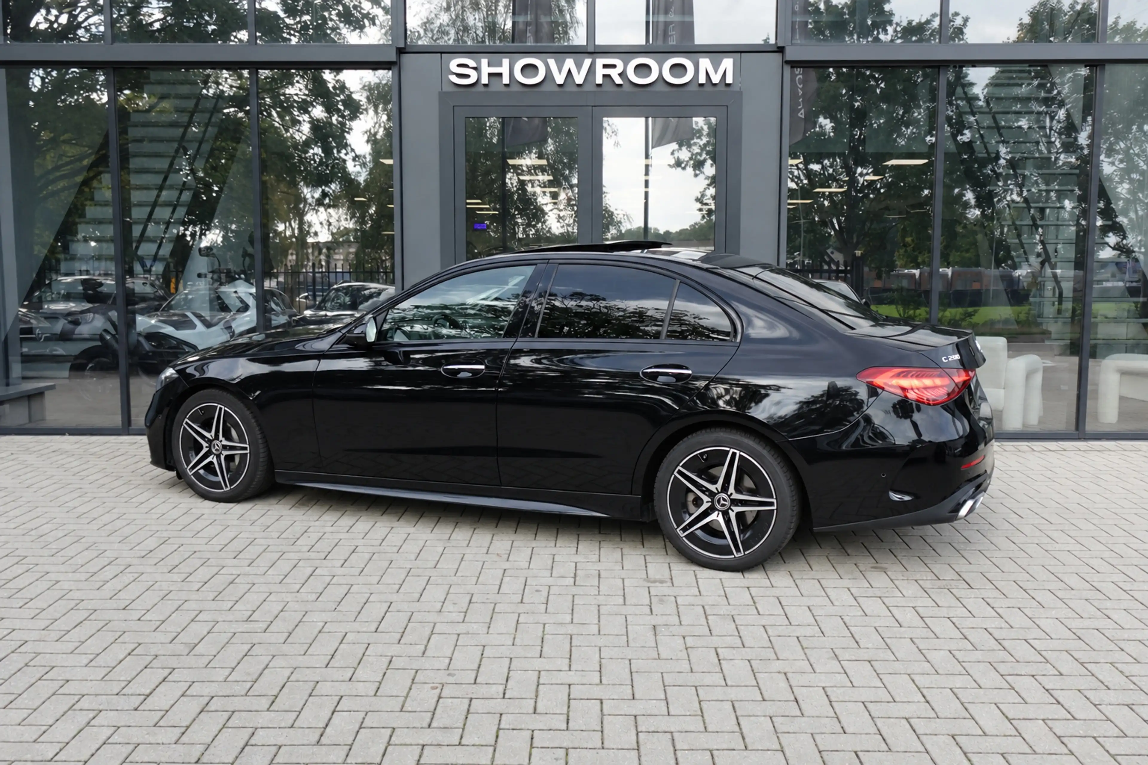 Mercedes-Benz C 200 AMG Line PANO KEYLESS CAM — photo 2